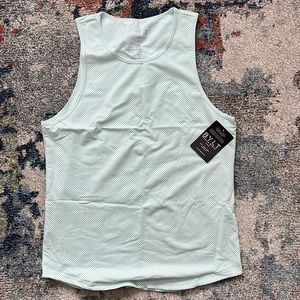 Men’s medium dotted tank